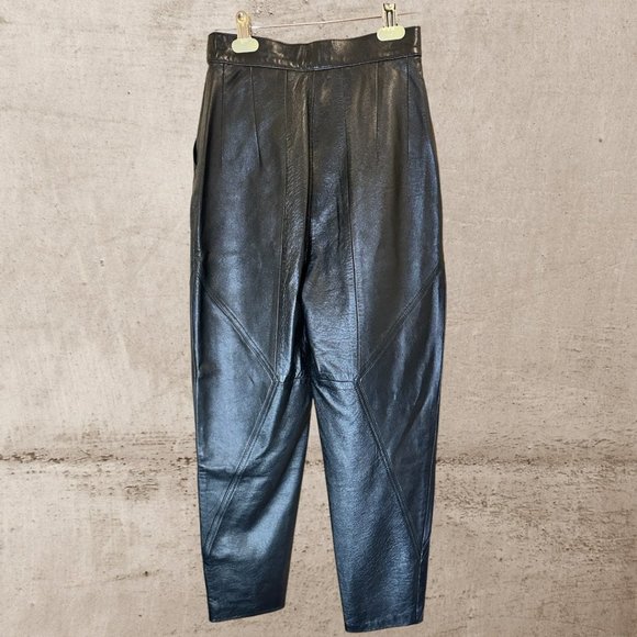 VINTAGE BLACK LEATHER 3/4 LENGTH PANTS (SZ 7) (EUC) - Picture 5 of 6
